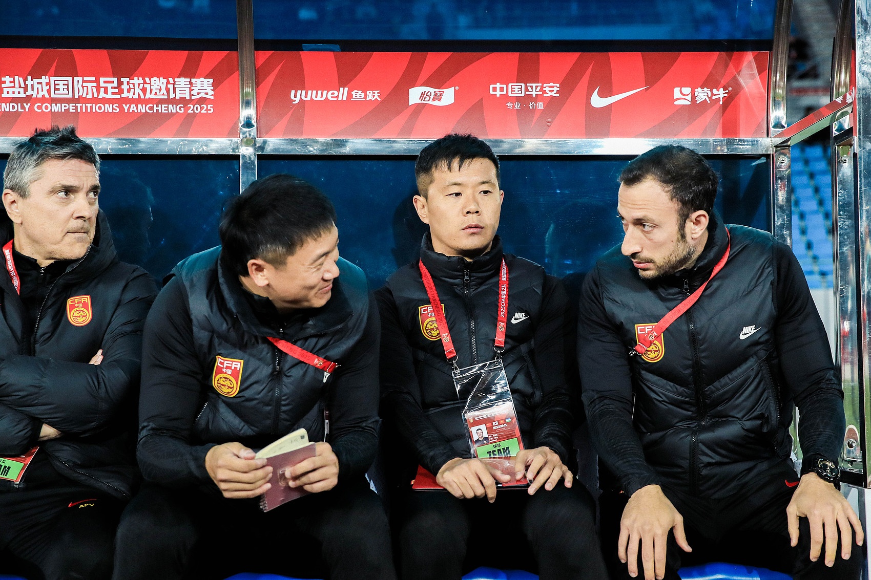 官方：海港前锋艾菲尔丁、中场孟敬朝租借加盟青岛西海岸