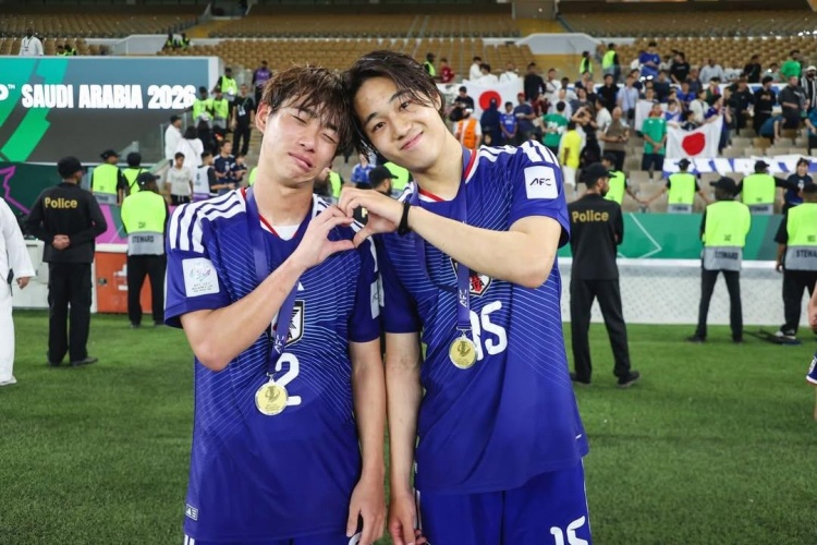 官方：海港前锋艾菲尔丁、中场孟敬朝租借加盟青岛西海岸