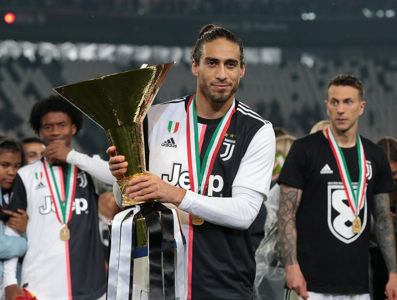 常规赛第1阶段球衣销量：球员徐杰胡明轩赵睿前3 球队粤京辽前3